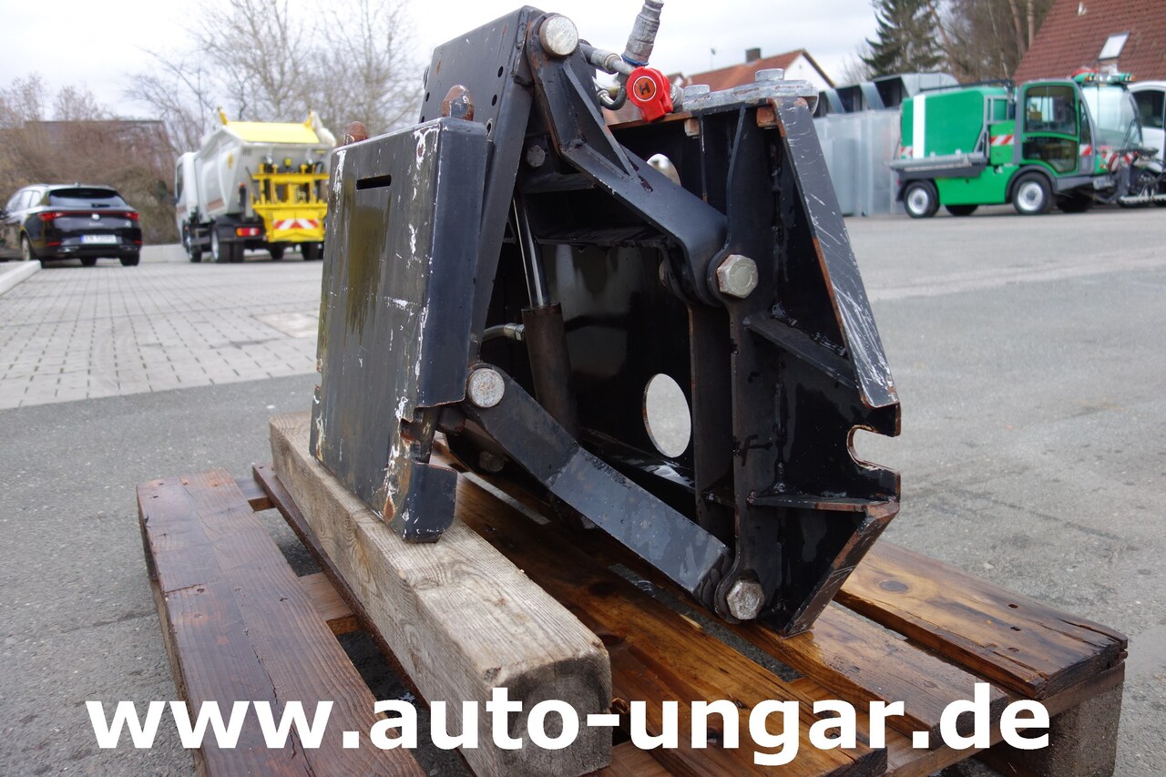 Unimog Multicar Frontanbau Adapterplatte Frontkraftheber Unimog-Multicar - Municipal tractor: picture 4