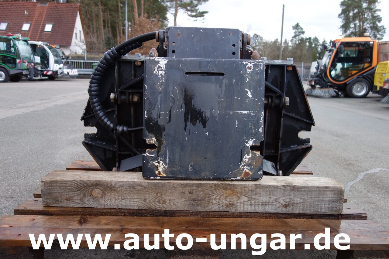 Unimog Multicar Frontanbau Adapterplatte Frontkraftheber Unimog-Multicar - Municipal tractor: picture 3