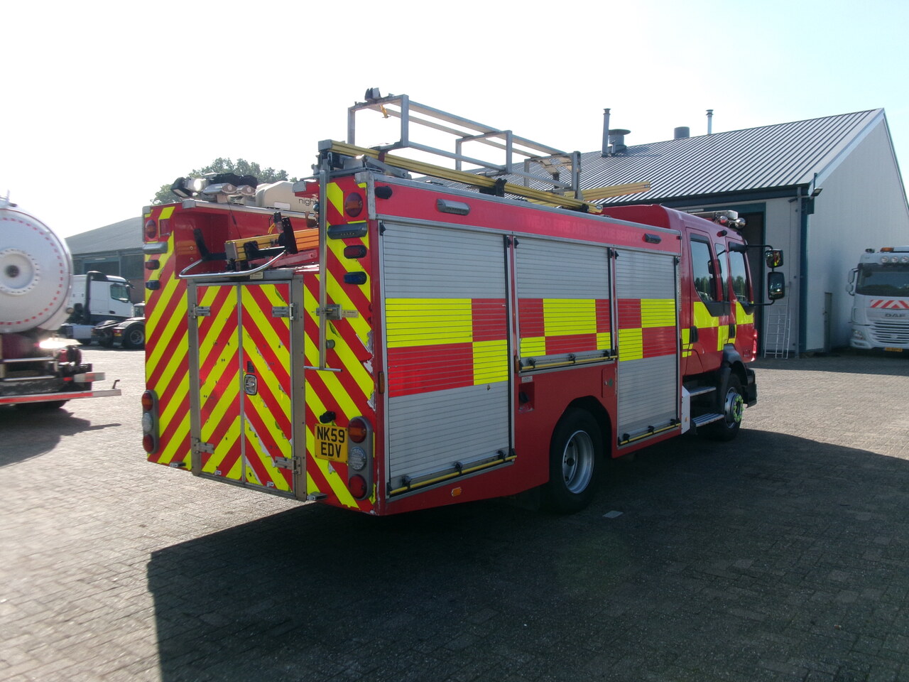 Volvo FL280 4X2 RHD crewcab fire engine + pump & watertank - Fire truck: picture 4
