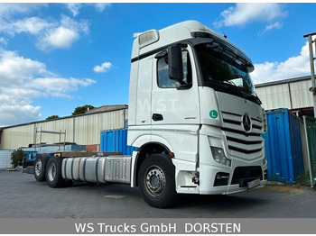 Mercedes-Benz Actros 2542 LL 1 6x2 Fahrgestell  2 Stück  - Cab chassis truck: picture 1