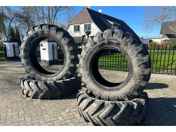 Michelin 18.4R42 16.9R28 - Tire: picture 1