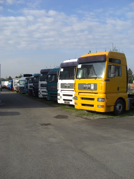 LKW Lasic GmbH - vehicles for sale undefined: picture 2
