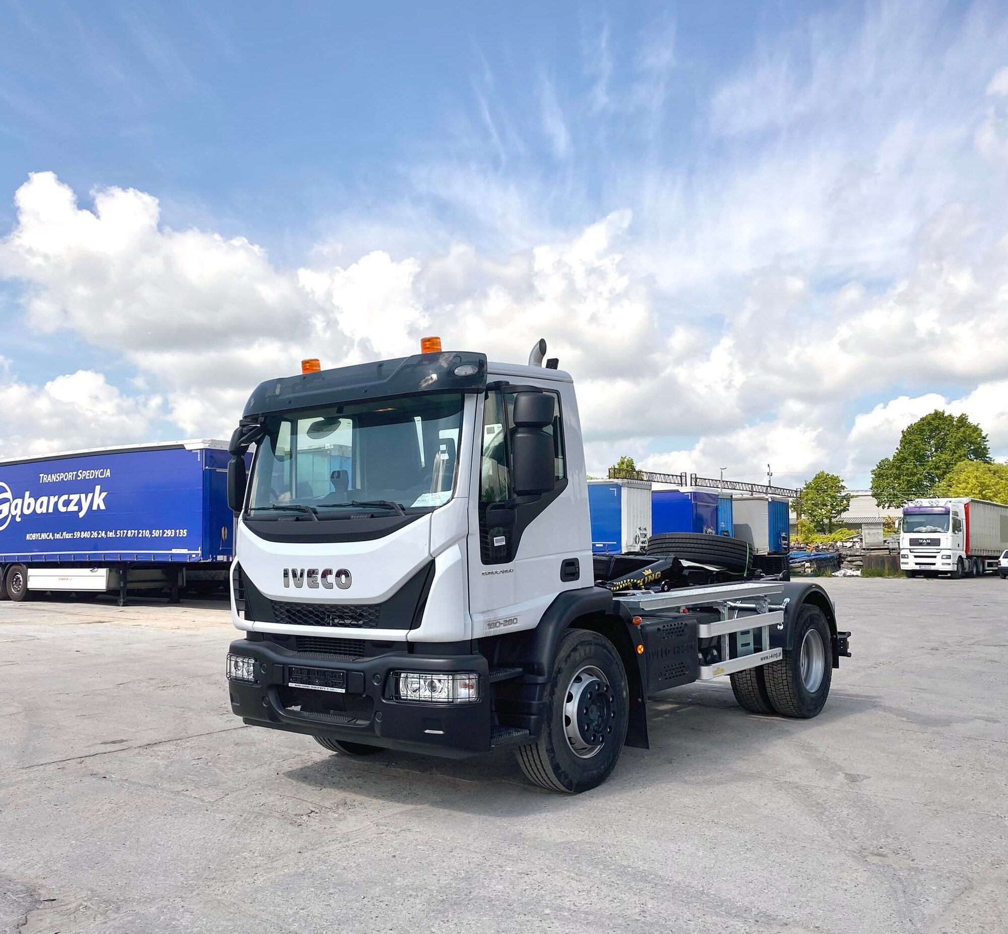 KING Vehicle Body Builder - Utility/ Special vehicles MITSUBISHI - Year: 2023, new undefined: picture 3