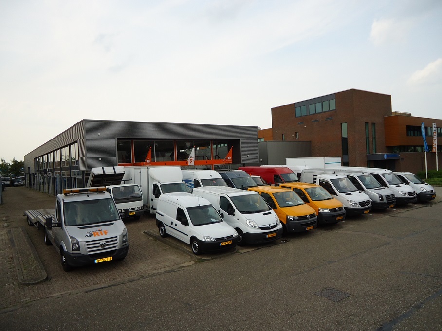 Autobedrijf Rif B.V. - Commercial vehicles - Year: 2010, Euro 4, diesel undefined: picture 1