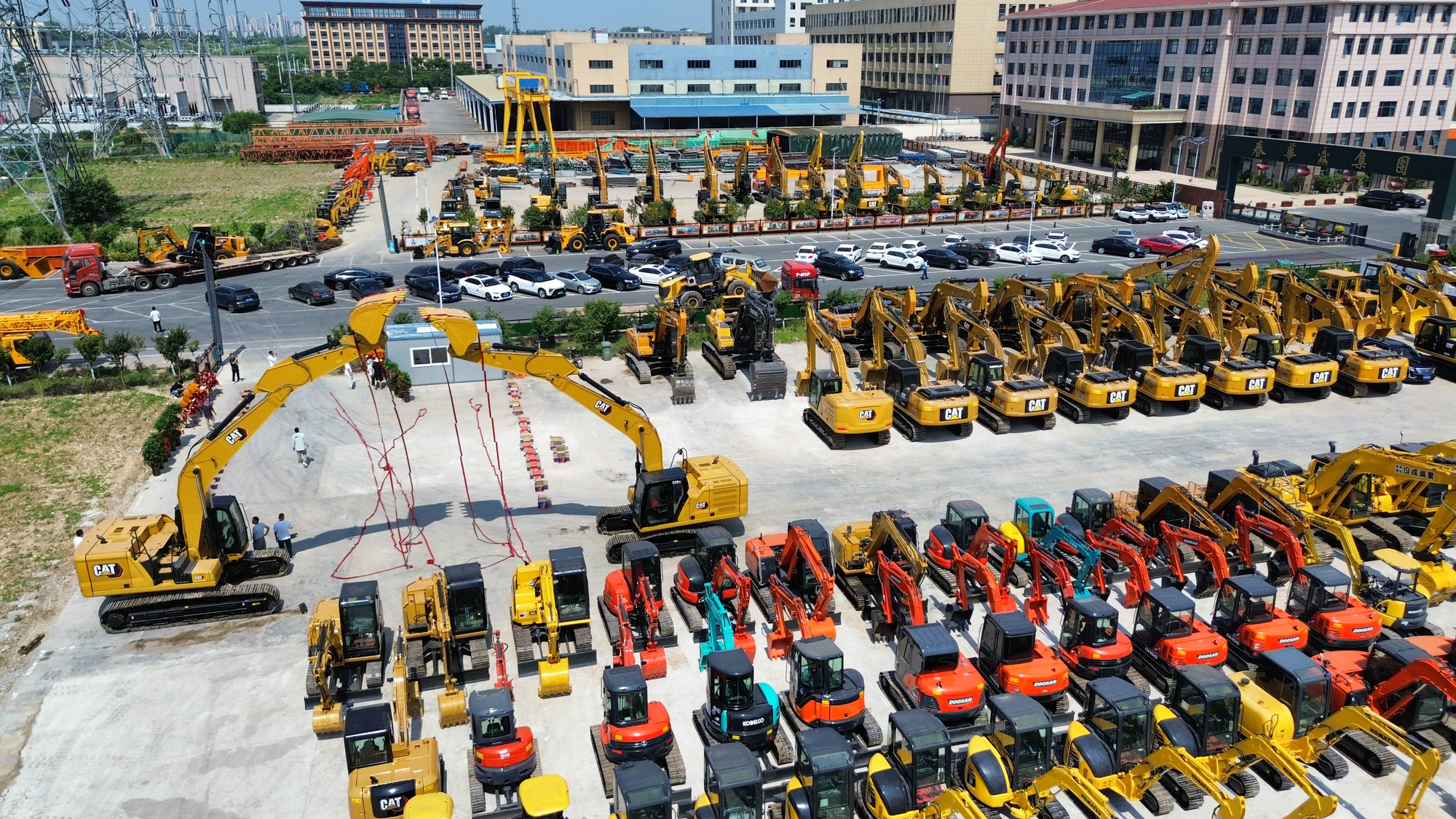 Toaks International Trading Company - Construction machinery CATERPILLAR - Year: 2009, Euro 3 undefined: picture 1
