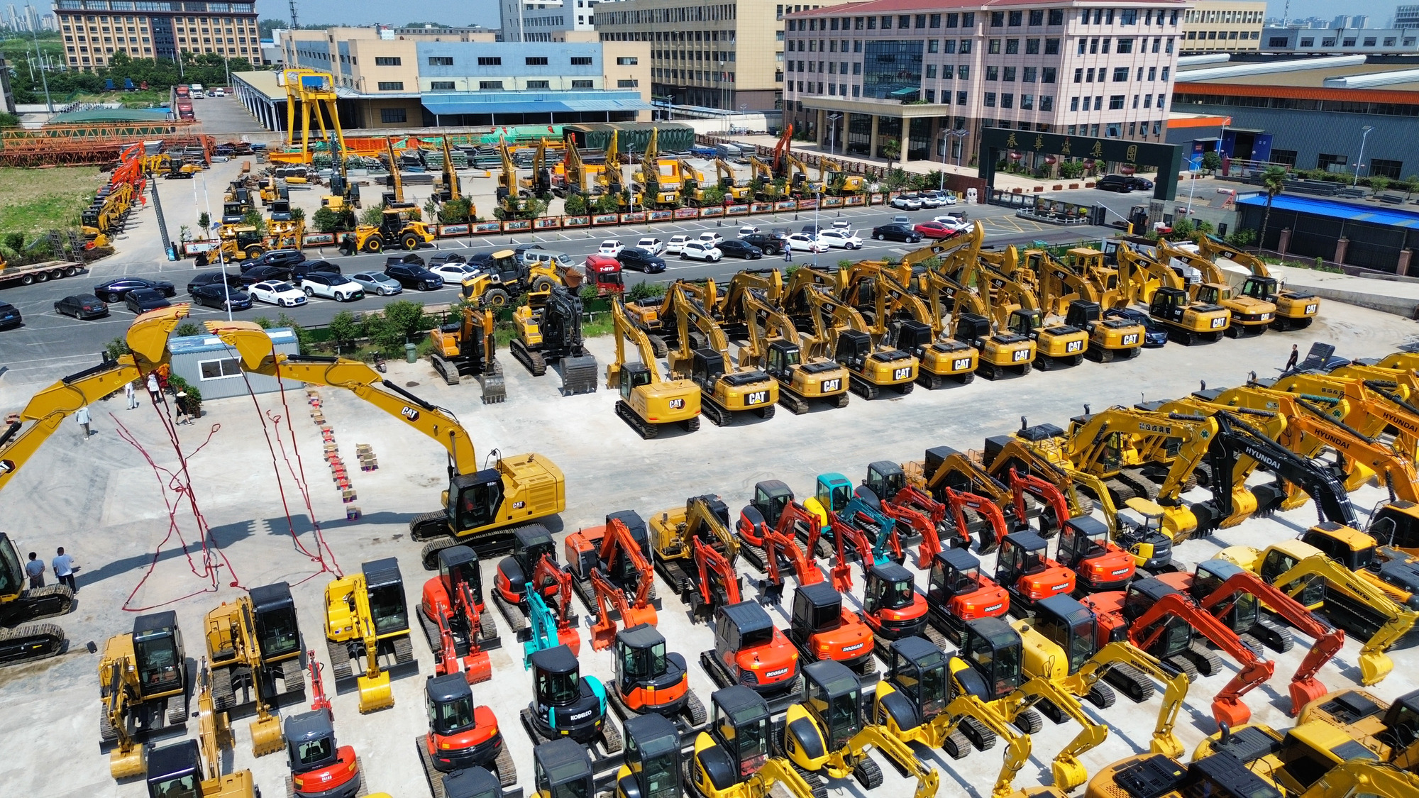 Toaks International Trading Company - Construction machinery CATERPILLAR - Year: 2009, Euro 3 undefined: picture 2