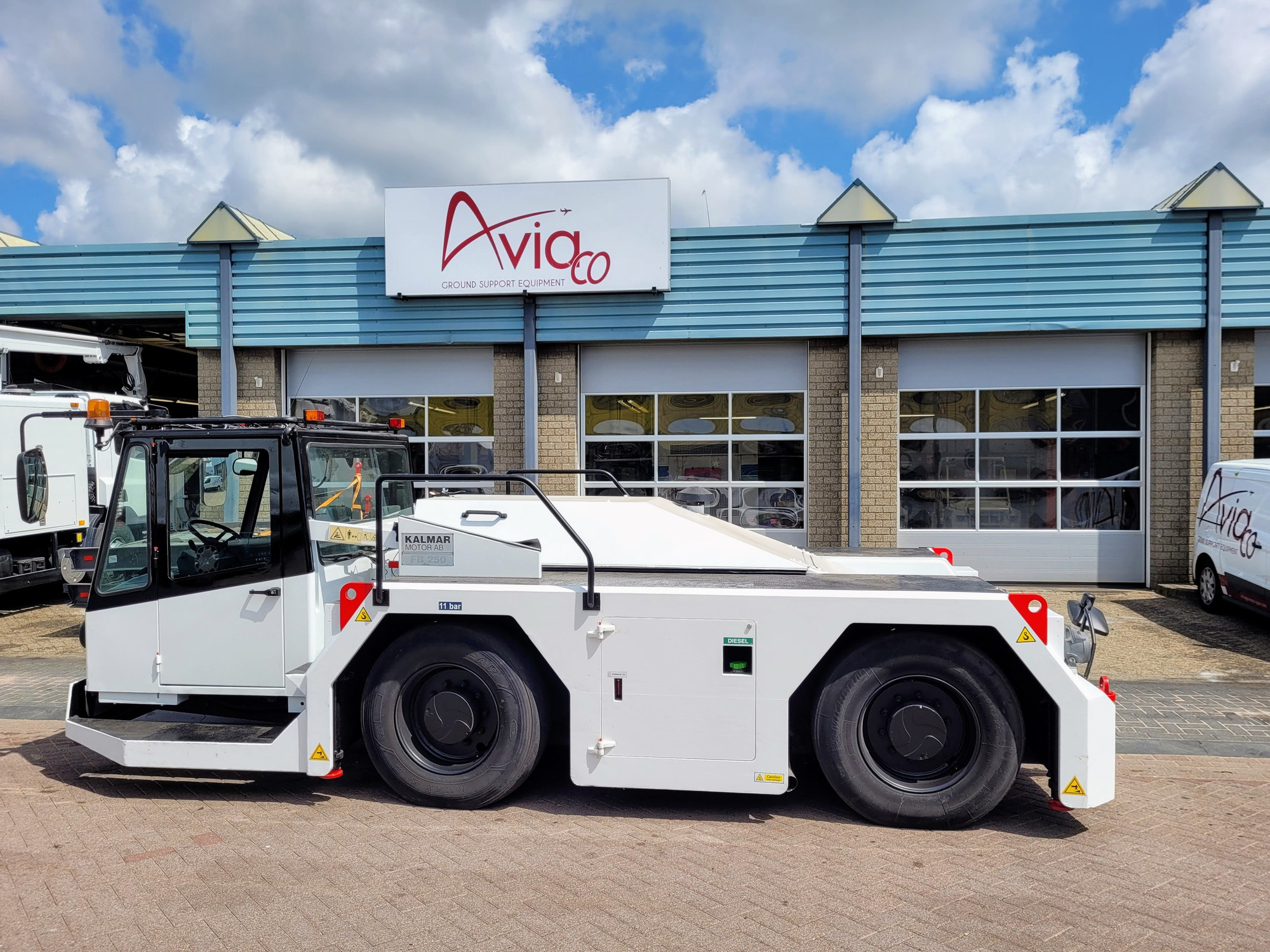 AVIACO GSE - vehicles for sale undefined: picture 38