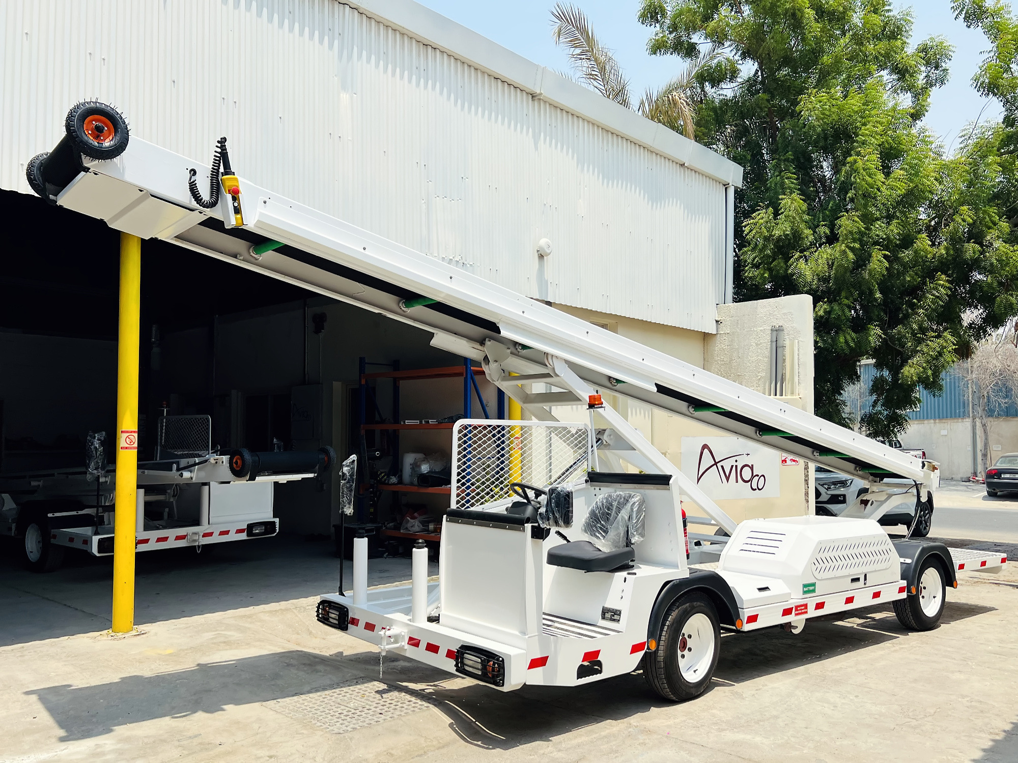 AVIACO GSE - vehicles for sale undefined: picture 75