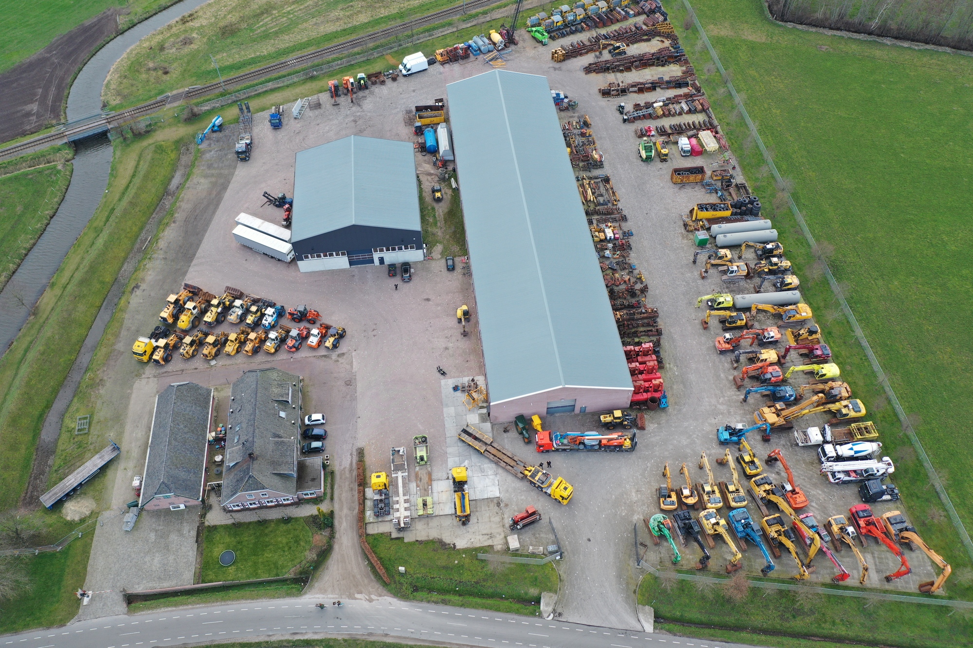 A.Z.Industrials B.V. - Semi-trailers - 4-axle undefined: picture 1