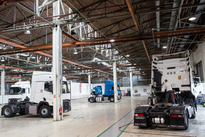 Renault Trucks France - Trucks RENAULT - Euro 6 undefined: picture 8