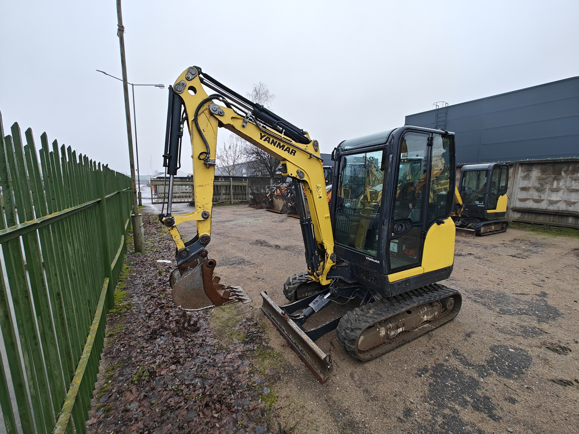 MB Anvika - vehicles for sale undefined: picture 4