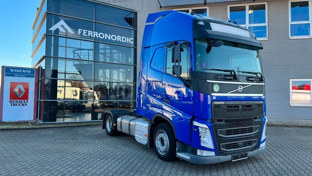Ferronordic Used Trucks GmbH - Trucks RENAULT - gearbox: manual undefined: picture 2