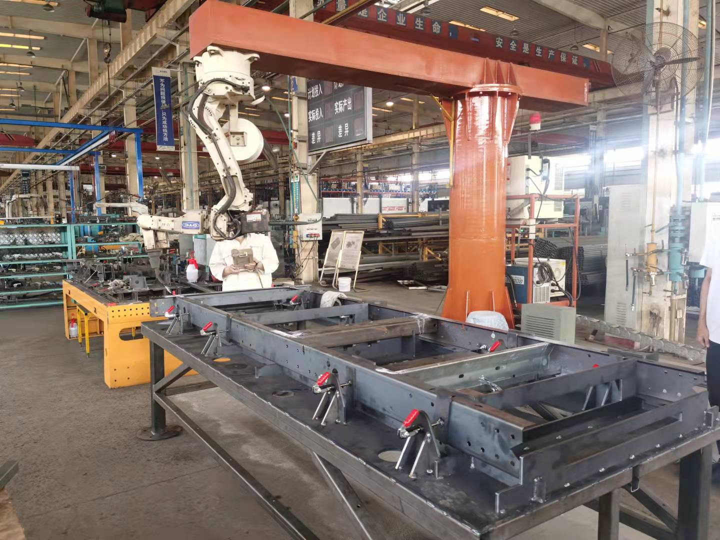 XIAMEN JUSTSUN INTELLIGENT EQUIPMENT CO., LTD - Tractor units - Year: 2024, 4x2 undefined: picture 1