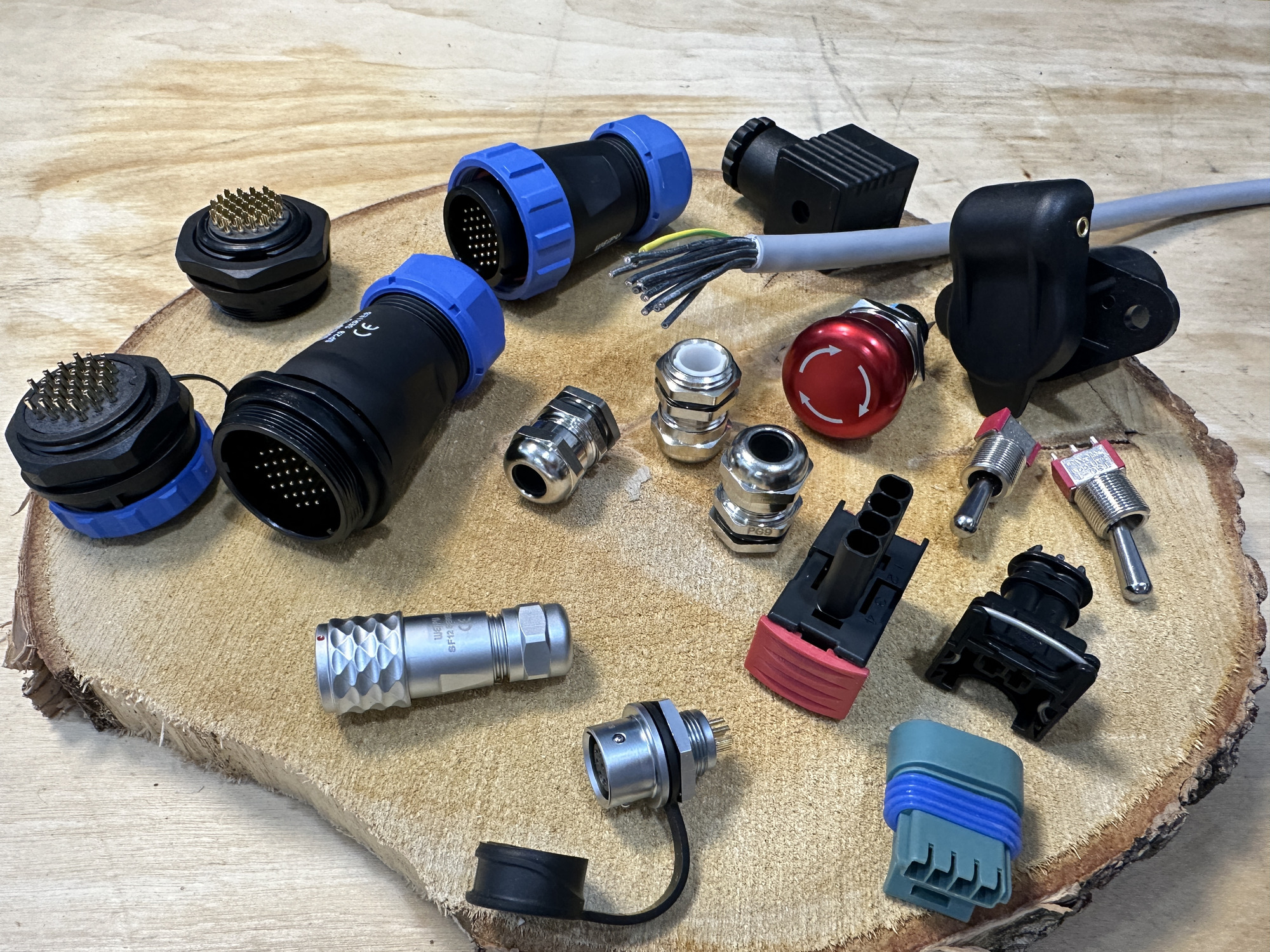 Global Master Sp. z o.o. - vehicles for sale undefined: picture 2