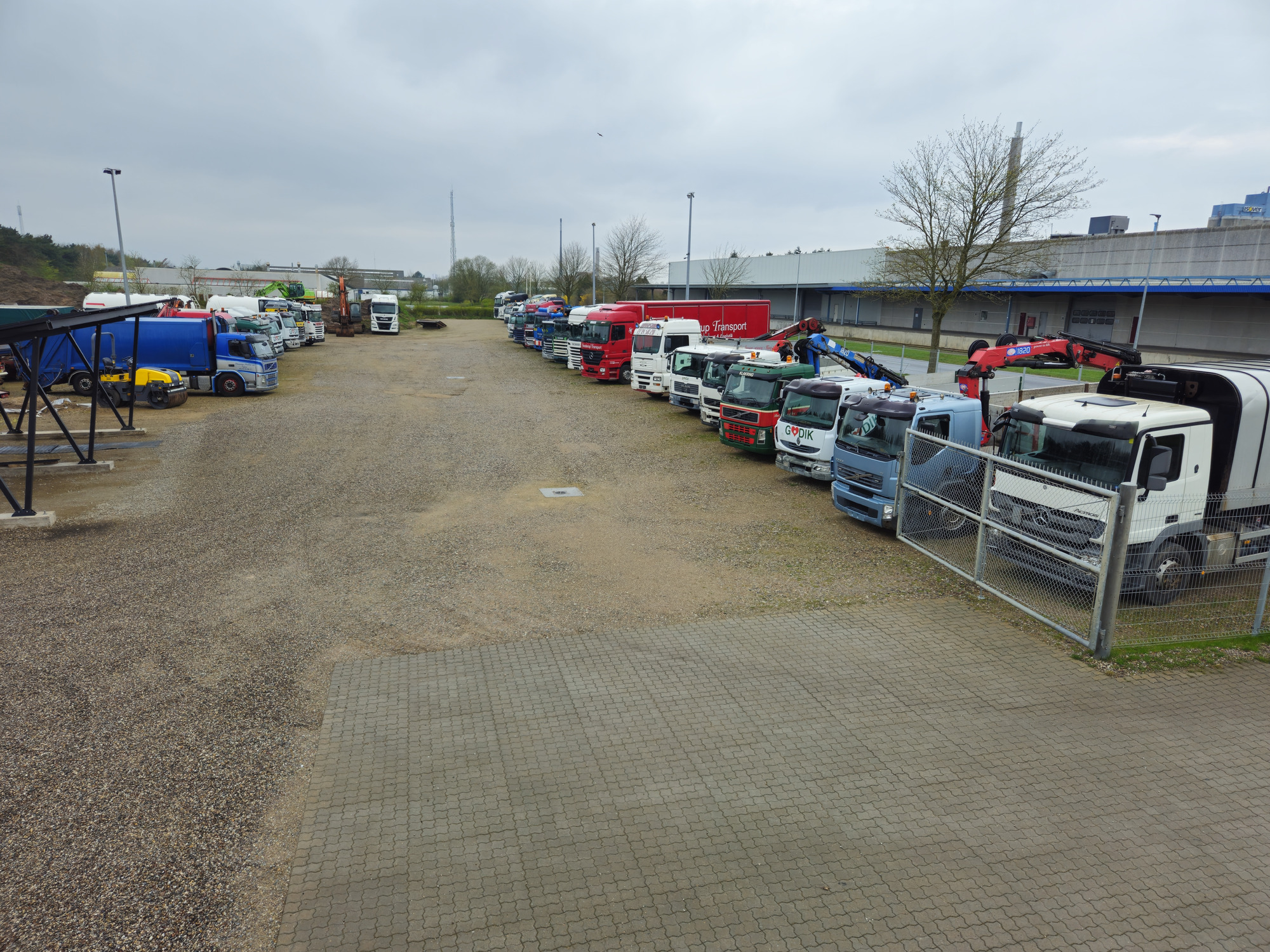 Wolther Trucks and Trading ApS - Trucks IVECO undefined: picture 2