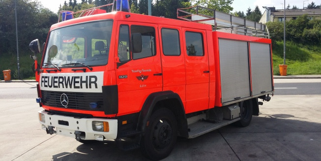 1&1 - Automobile - Utility/ Special vehicles - Year: 2005, 4x4, gearbox: automatic undefined: picture 3