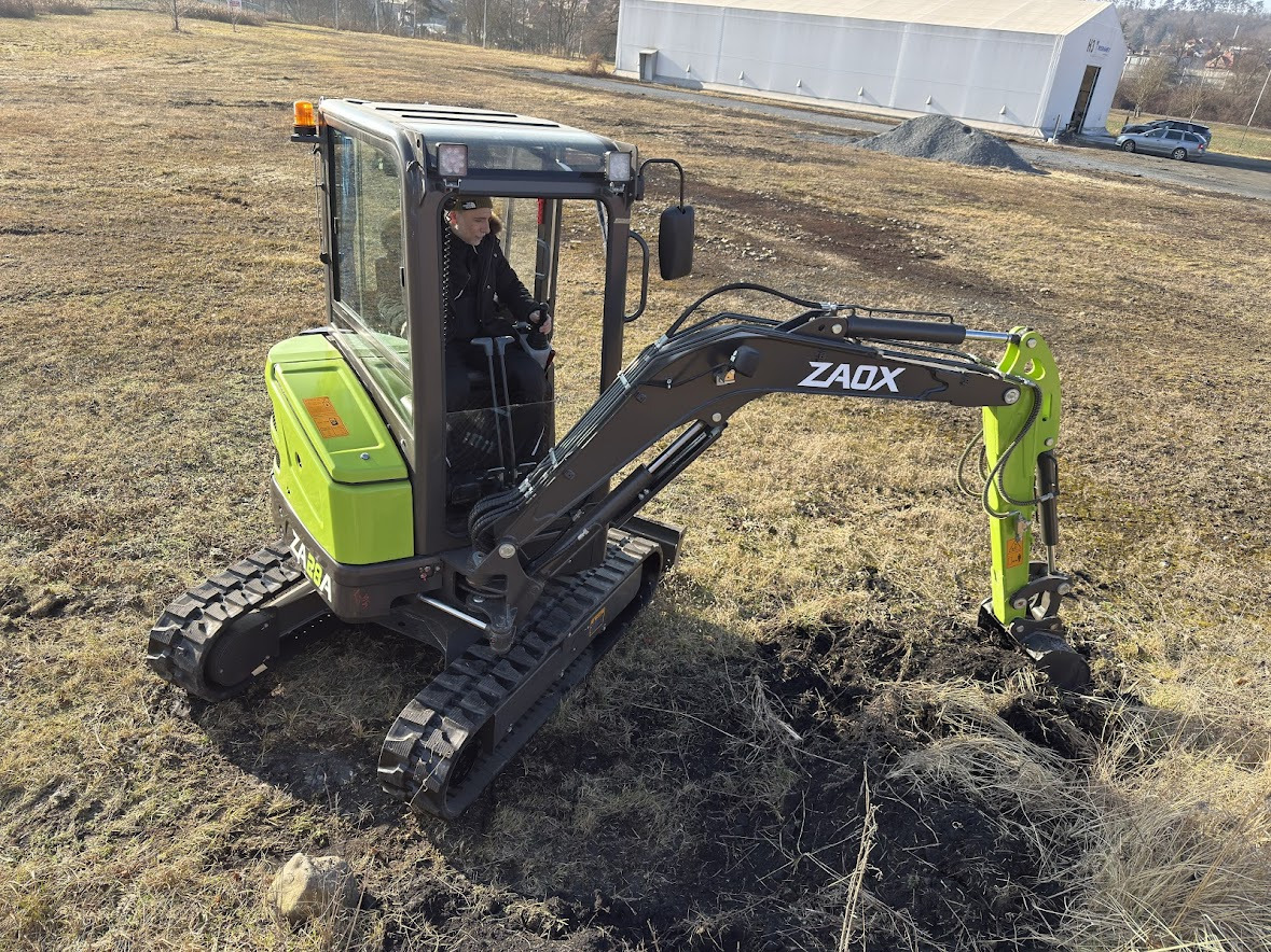 ZAOX CONSTRUCTION MACHINERY A.S. undefined: picture 4