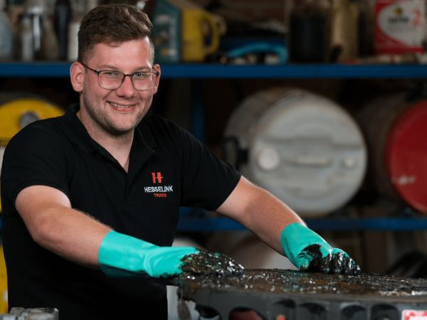 Hesselink Trucks B.V. - Commercial vehicles - gearbox: manual, air conditioner undefined: picture 3