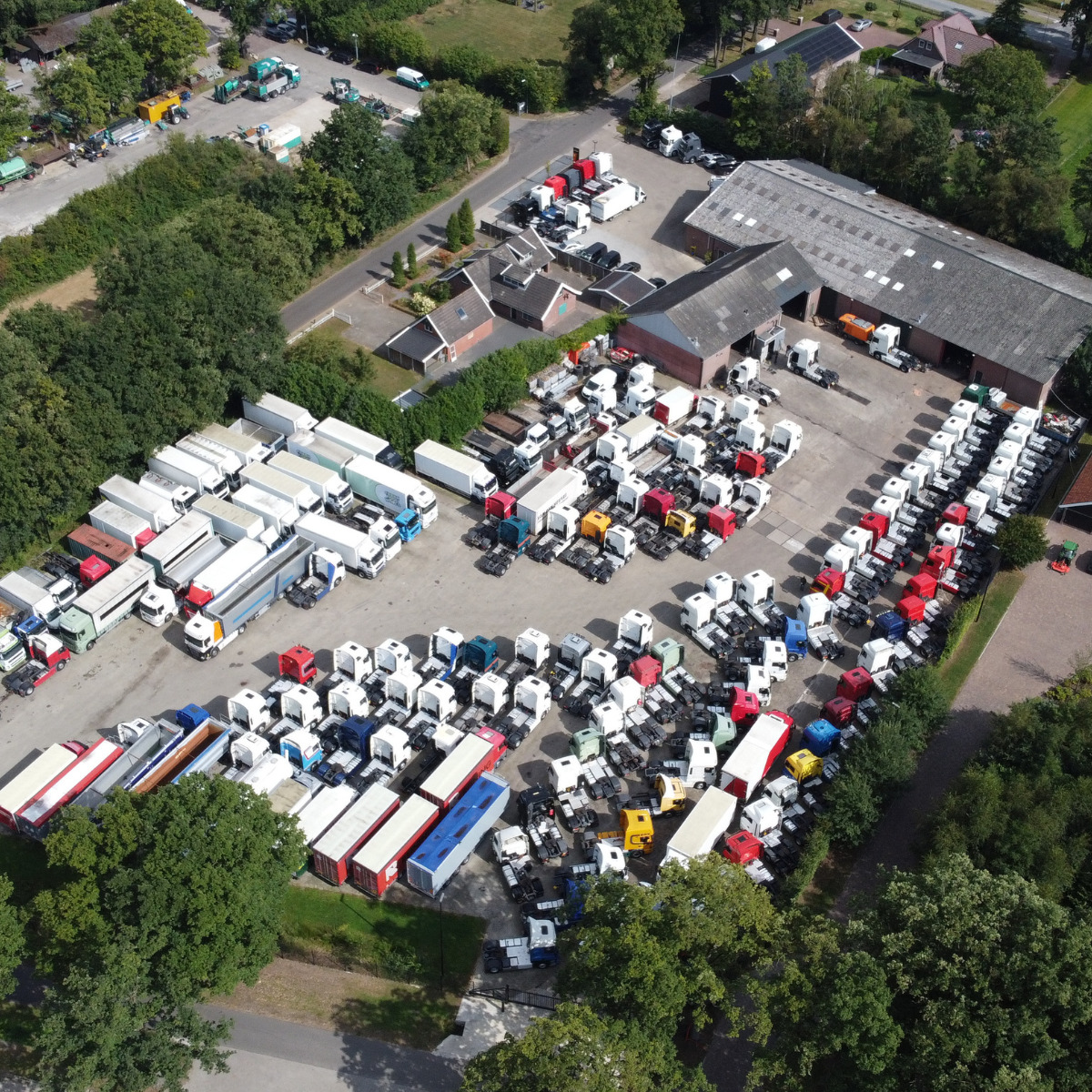 Hesselink Trucks B.V. - Commercial vehicles - gearbox: manual, air conditioner undefined: picture 7