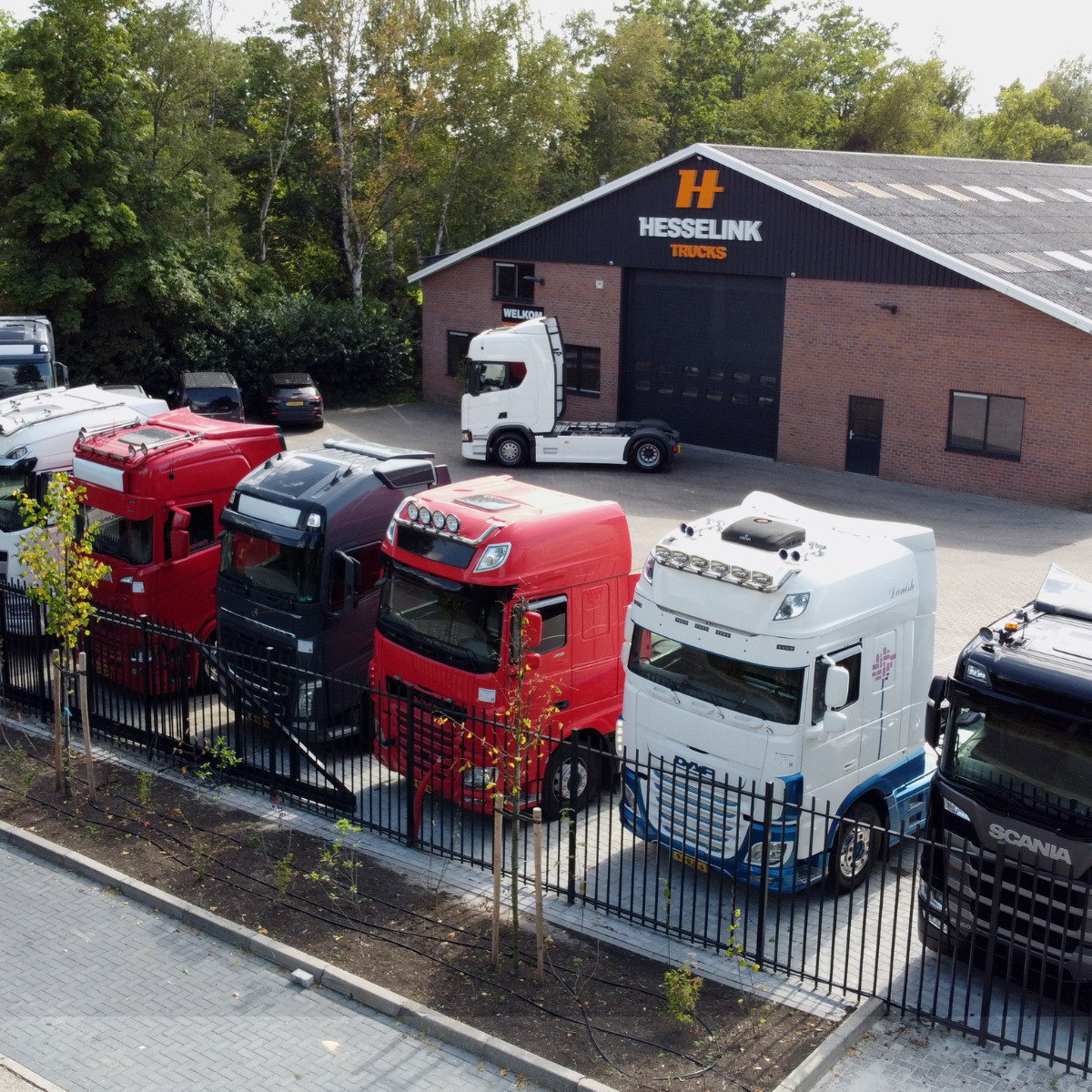 Hesselink Trucks B.V. - Commercial vehicles - gearbox: manual, air conditioner undefined: picture 8