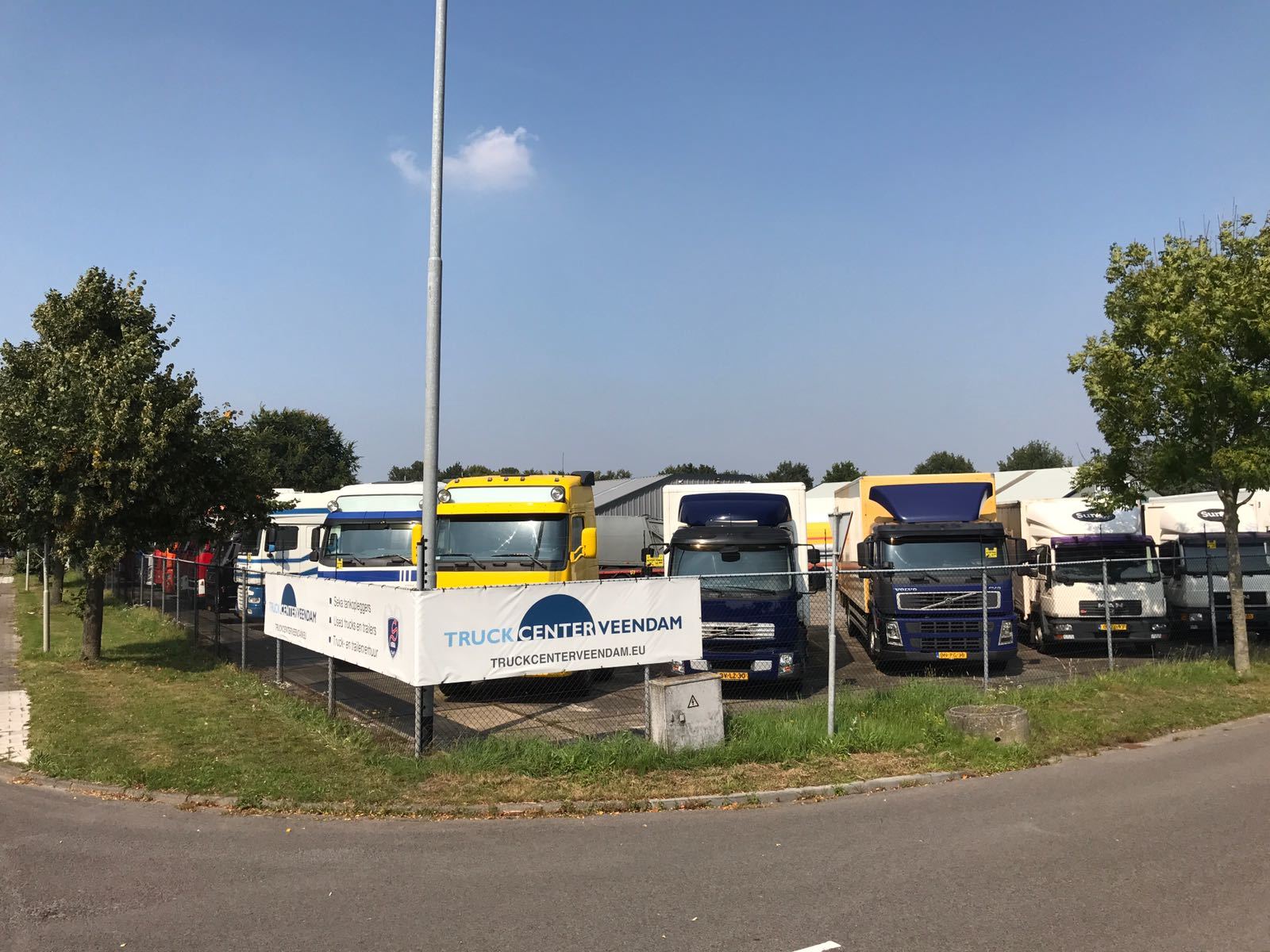 Truckcenter Veendam B.V. - vehicles for sale undefined: picture 1