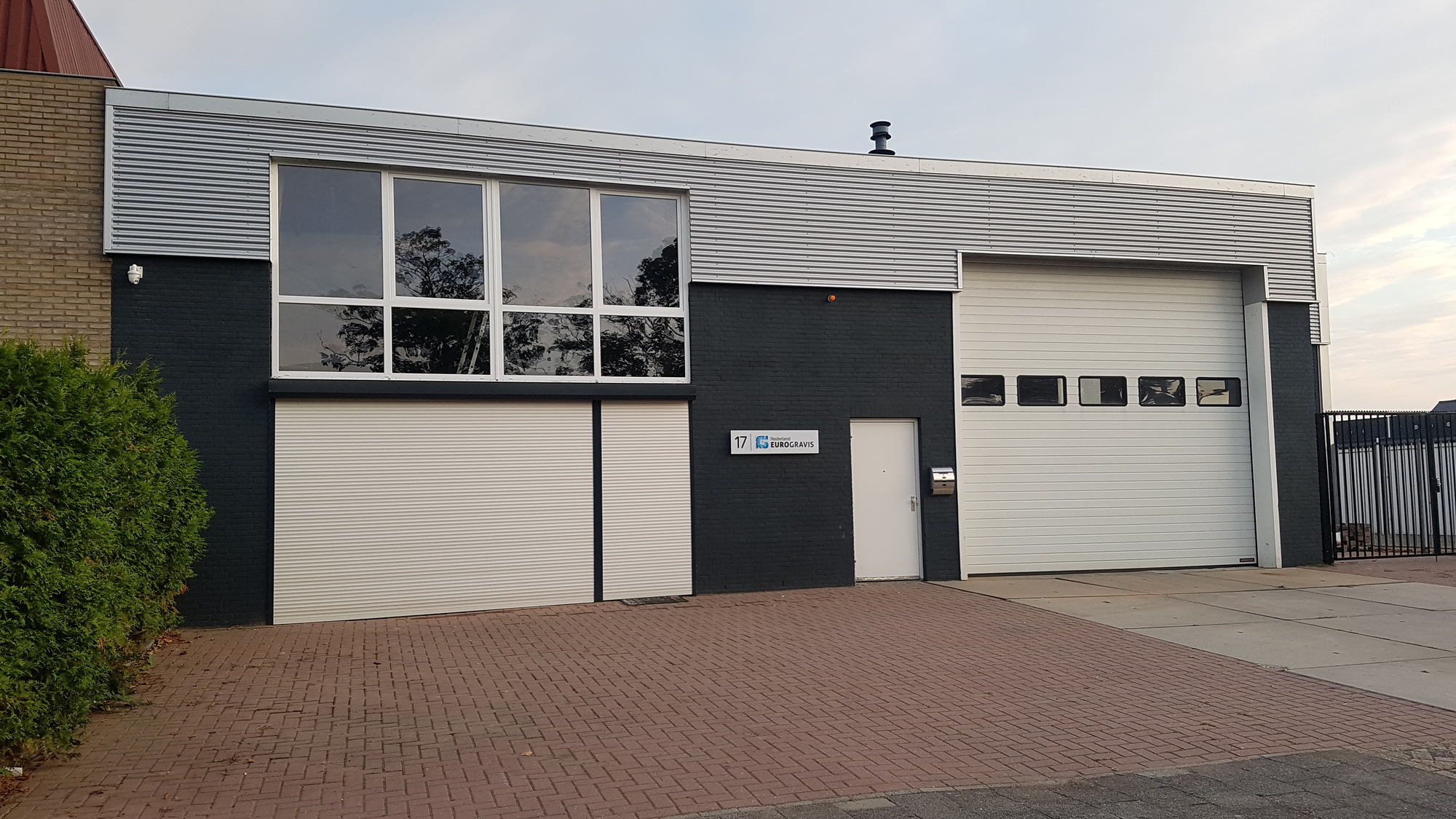 EUROGRAVIS NEDERLAND - Spare parts CUMMINS undefined: picture 1