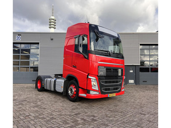 Tractor unit VOLVO FH