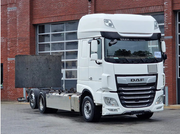 Leasing of DAF XF 530 SuperSpaceCab 6x2*4 - Chassis 740 cm - Loadlift - Steering axle - Leather - DAF XF 530 SuperSpaceCab 6x2*4 - Chassis 740 cm - Loadlift - Steering axle - Leather -: picture 1