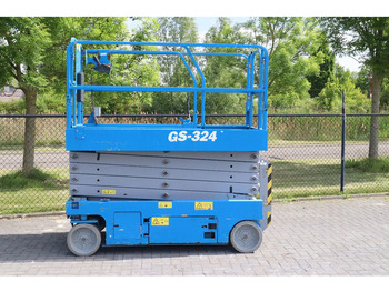 Scissor lift GENIE