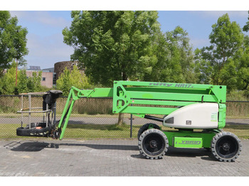 Articulated boom NIFTYLIFT