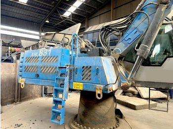 Waste/ Industry handler Fuchs AHL 831 D: picture 3