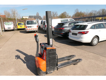 Pallet truck BT SWE 080L: picture 3