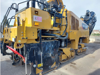 Cold planer CATERPILLAR