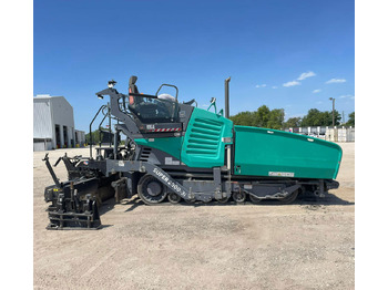 Asphalt paver VÖGELE