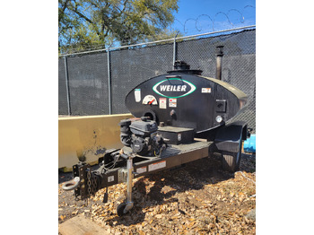Asphalt distributor