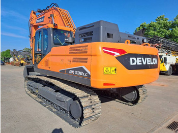 New Crawler excavator Develon DX 300 LC-7LC-7M (4 Pieces available): picture 2