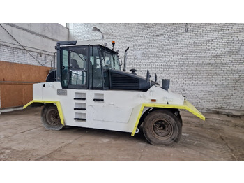 Pneumatic roller BOMAG