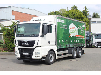 Curtainsider truck MAN TGX 26.480