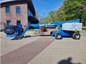 Telescopic boom GENIE S45