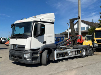 Hook lift truck MERCEDES-BENZ Actros 2543