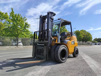 LPG forklift CATERPILLAR GP