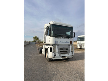 Tractor unit RENAULT Magnum 440
