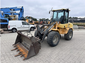 Wheel loader VOLVO L 30 B PRO 3er Kreis Klappschaufel+Palettengabel: picture 3 Wheel loader VOLVO L 30 B PRO 3er Kreis Klappschaufel+Palettengabel: picture 3