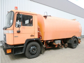 Road sweeper MAN