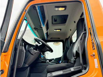 Interior photo 1: New Cab chassis truck Mercedes-Benz Arocs 2633 6x4 Arocs 2633 6x4, 2x Nebenantrieb