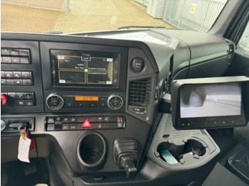 Leasing of Mercedes-Benz Arocs 3258 LK 8x4/4 Arocs 3258 LK 8x4/4, Retarder, Bi-Xenon, Stahlmulde ca. 14m³, hydr. Heckklappenöffnung Mercedes-Benz Arocs 3258 LK 8x4/4 Arocs 3258 LK 8x4/4, Retarder, Bi-Xenon, Stahlmulde ca. 14m³, hydr. Heckklappenöffnung: picture 3