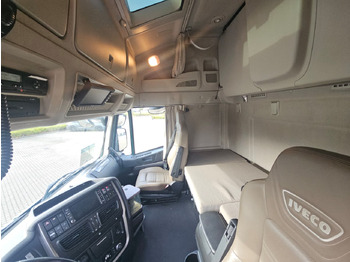 Container transporter/ Swap body truck Iveco Stralis 560 6x4: picture 5