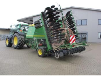 Seed drill John Deere 740 A Isobus: picture 2