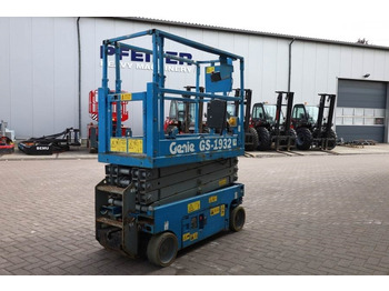 Scissor lift Genie GS1932 Electric, Working Height 7.8 m, 227kg Capac: picture 2