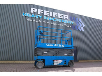 Scissor lift GENIE